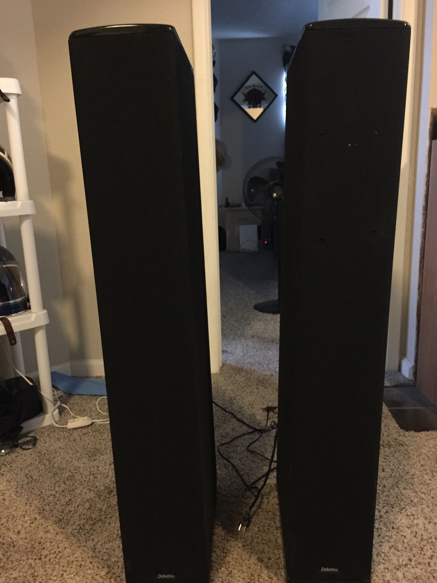 Surround sound tower speakers