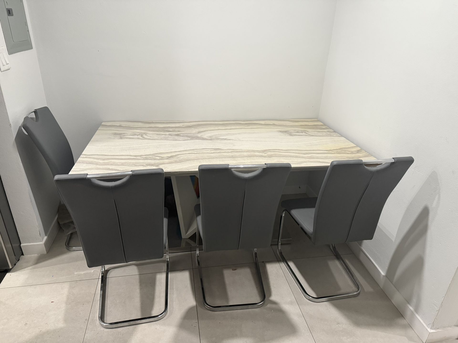 Marbled Beige Dining Room Table