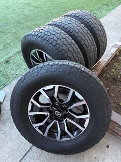 Toyota Tacoma wheels and tires