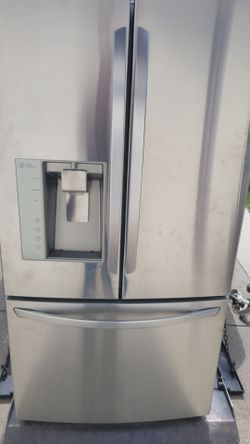 LG COUNTER DEPTH REFRIGERATOR WORKS GREAT CAN DELIVER