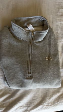 Alo Yoga Half-Zip Pullover Sweatshirt and sweat pants