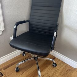 Office chair! Free with pick-up