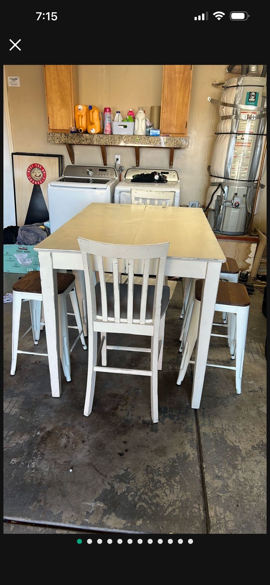 Barstool Table