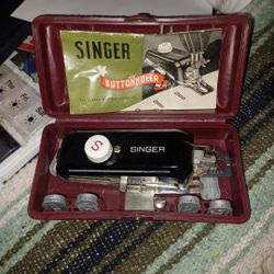 Antique SINGER Button Holer