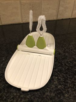OXO Tot Breast Pump Parts Compact Drying Rack with Detail Brushes
