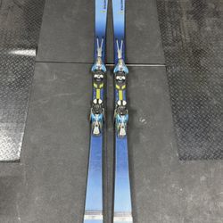 Adult Salomon Skis With Bindings