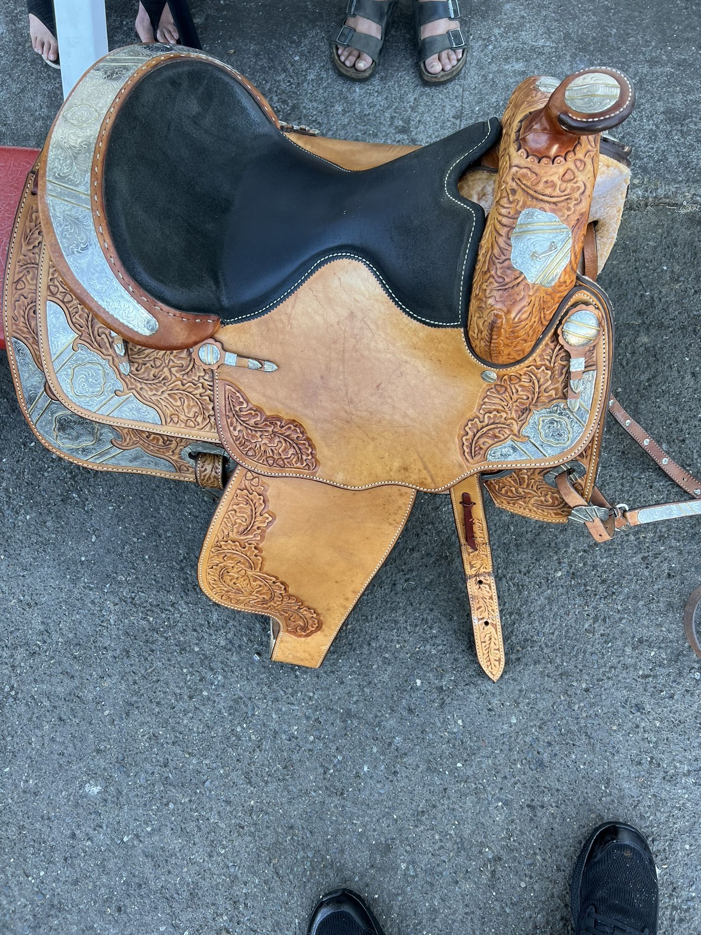 Custom Big Horn Show Saddle