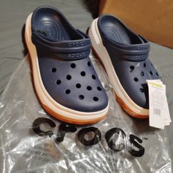 New CROCS Men Size 9 Navy/ White 