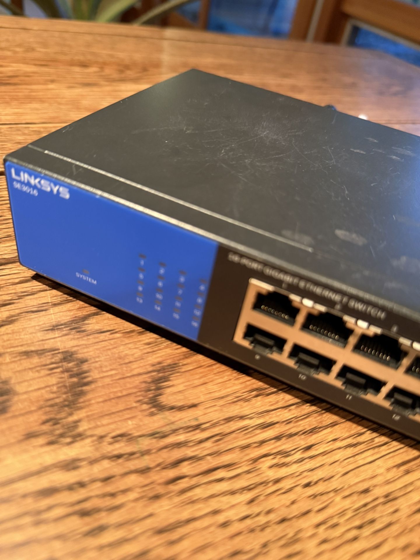 Linksys SE3016 (16-Port Gigabit Ethernet Switch)