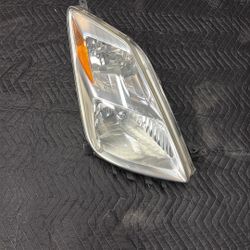 2005 Toyota Prius XENON Right Headlight 
