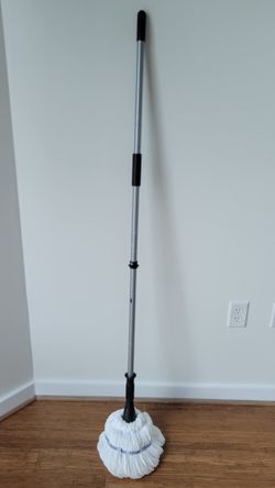 Twist Mop With Microfiber Head