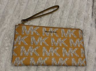 Michael Kors Large Wrislet