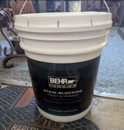 5 GALLON BEHR ULTRA PAINT AND PRIMER, EXTERIOR ENAMEL SEMI-GLOSS LIGHT BLUE COLOR