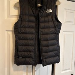 North Face Women’s Down Vest-Black