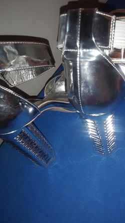Silver heels size 7