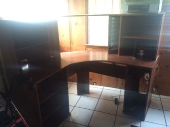 Computer desk