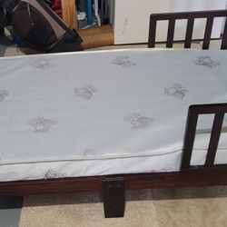 Free Toddler Bed With Mattress 