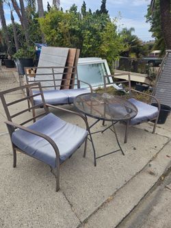 Free table, chairs, hydroponic beds, windows