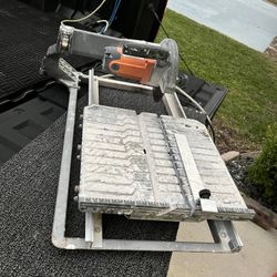 Rigid tile saw working missing tray Wet, Saw 
