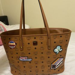 MCM Victory Anya Patch Tote 
