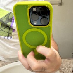 iPhone 15 Pro 256gb With Case Protecting 
