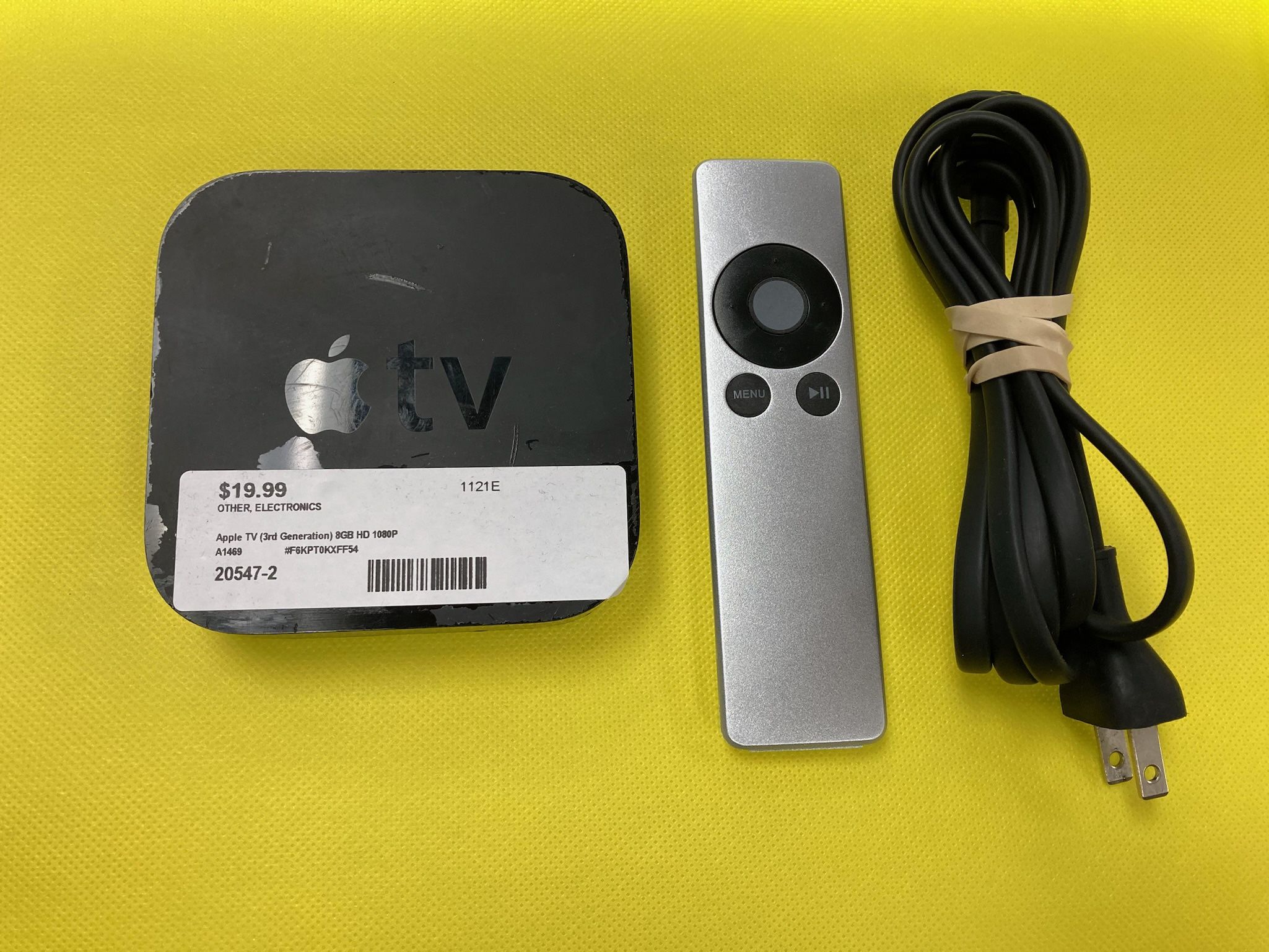 Apple TV (3rd Generation) 8GB HD Media Streamer A1469 