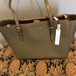 Marc Jacobs Leather Tote .New W/tag