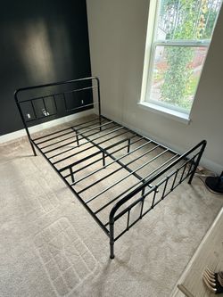 Full size bed
