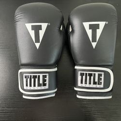 TITLE Boxing Gloves 12 oz Black – Tried On Only, Excellent Condition 