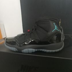 AIr JORDAN 12 RETRO GAMMA SIZE 3.5Y