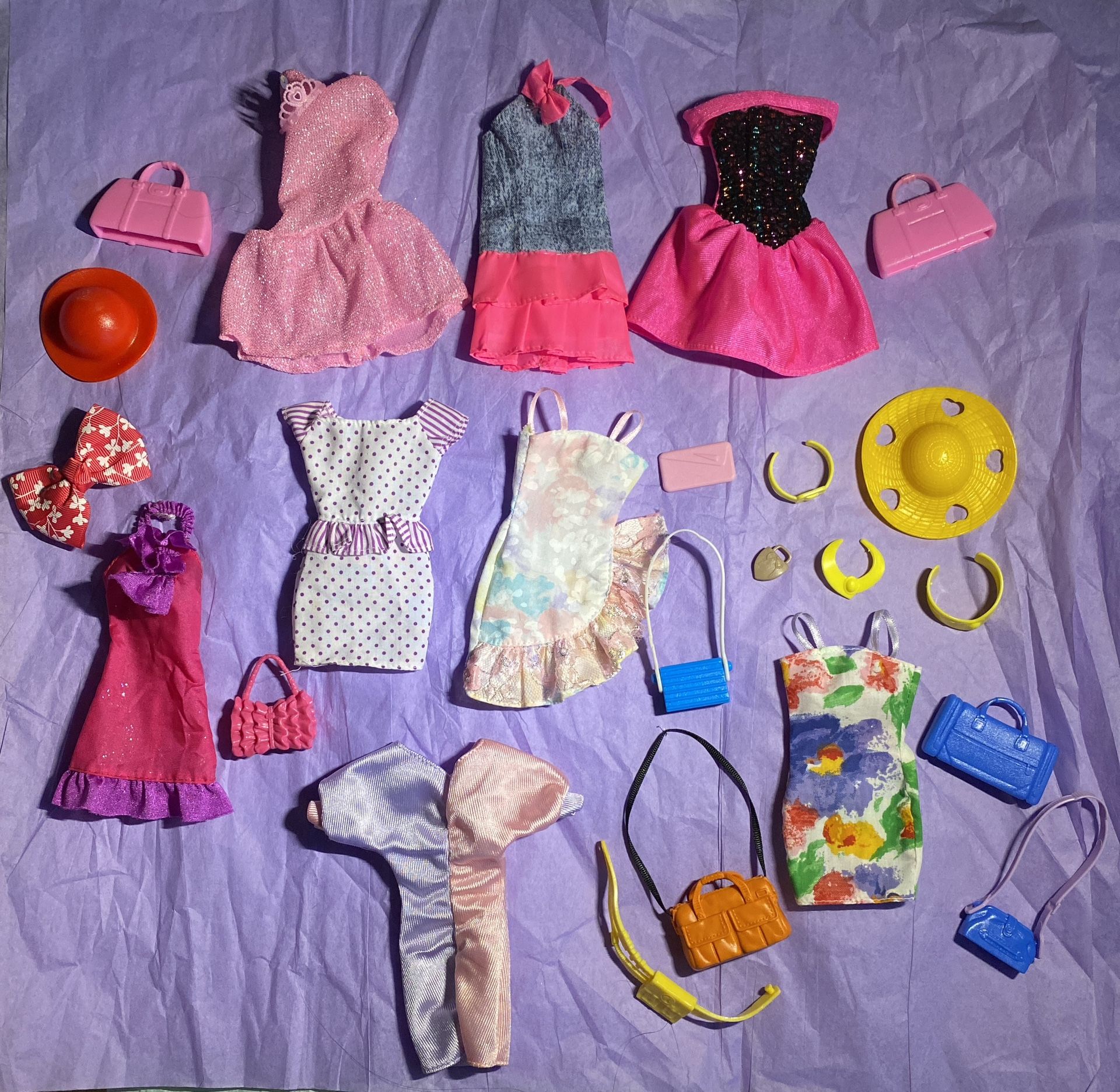 BARBIE CLOTHES and ACCESSORIES VINTAGE  1990s