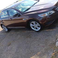 2010 Ford Taurus