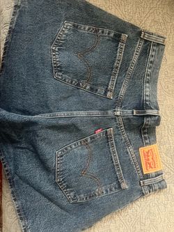 Woman’s Levi’s shorts