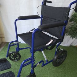 Medline Lightweight Foldable Transport Wheelchair with Handbrakes and 12-Inch Wheels, Silla De Ruedas