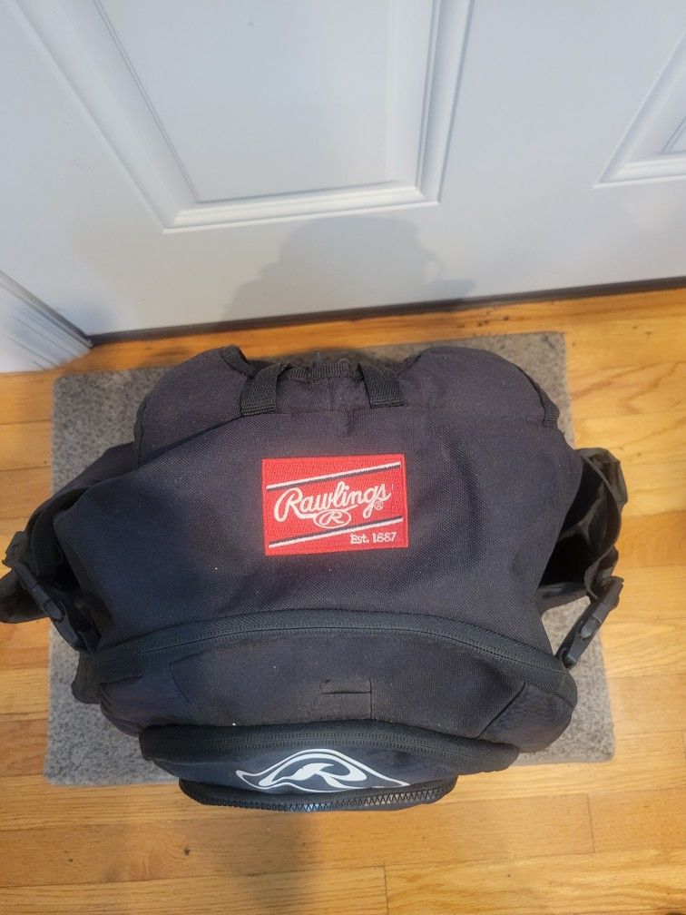 Rawlings Softball Backpack For Gear, Holds 2 Bats, Helmet, Glove and Cleats