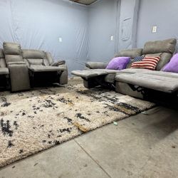 🛋️💥 Recliner Sofa And Love Seat! 💥 Free Delivery And Financing Available!