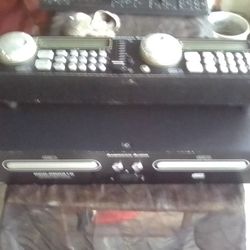 PROFESSIONAL AMERICAN AUDIO CD PLAYER WITH CONTROLLER DJ EQUIPMENT USED