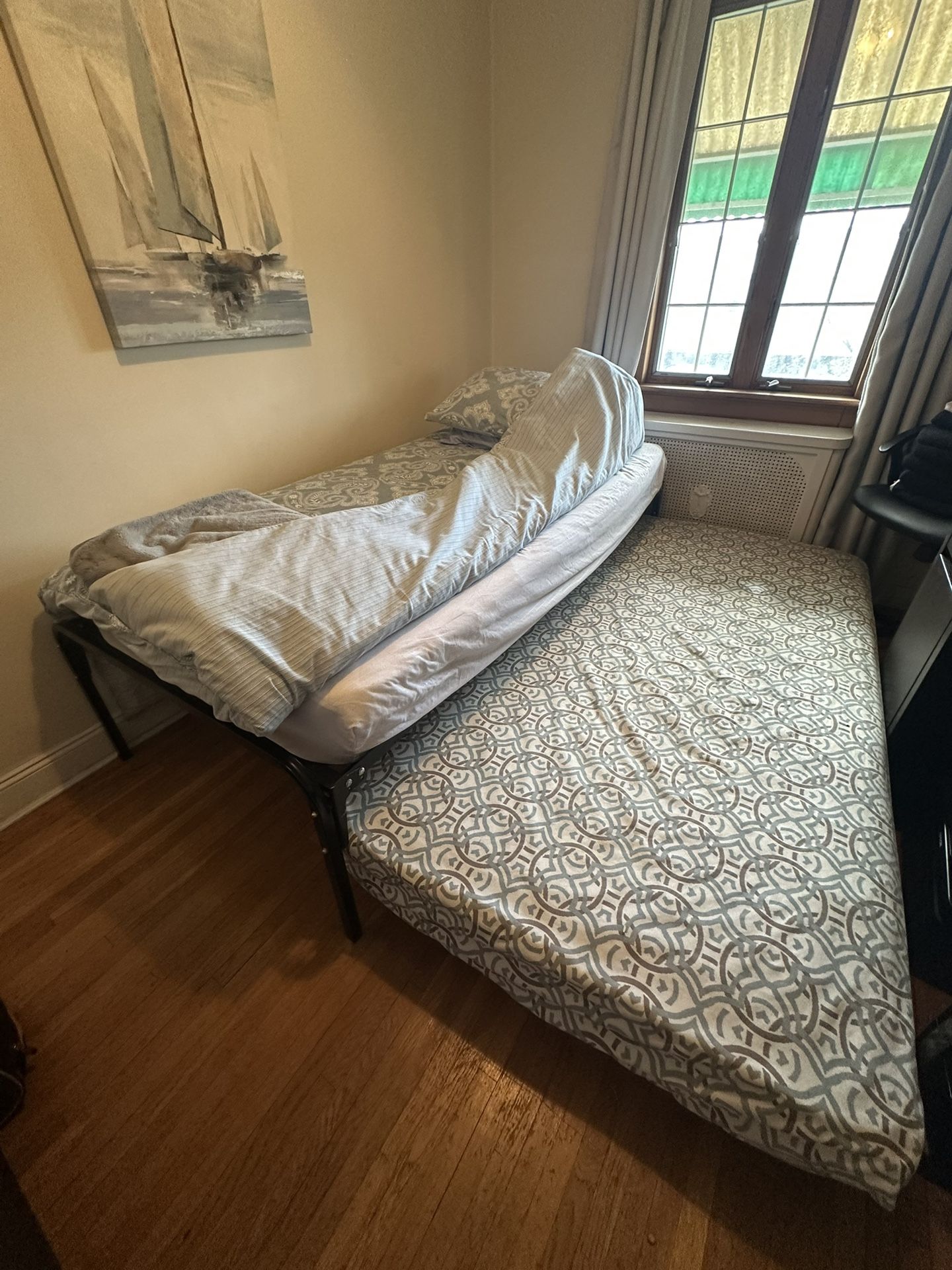 Convertible Twin - Full Bed With 2 Twin Mattresses