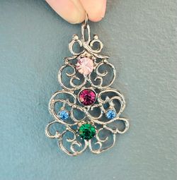 Necklace pendant (no necklace)