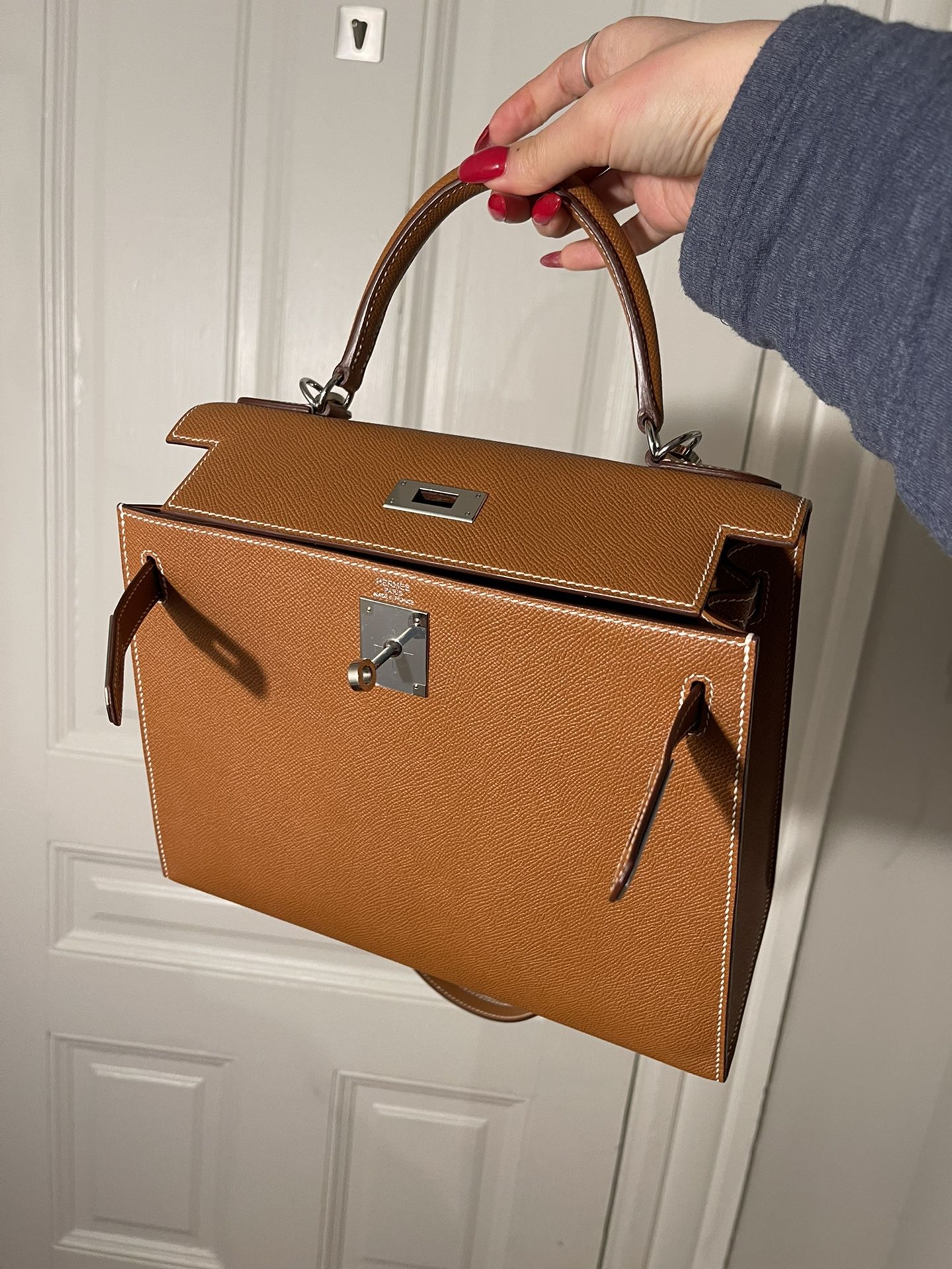 Hermes Kelly gold 28 silver hardware for Sale in San Francisco, CA