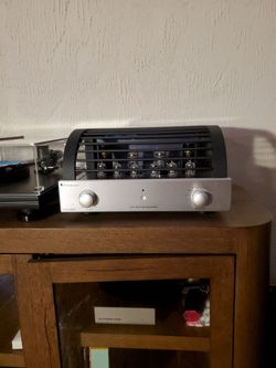 PrimaLuna EVO 300 tube Preamplifier