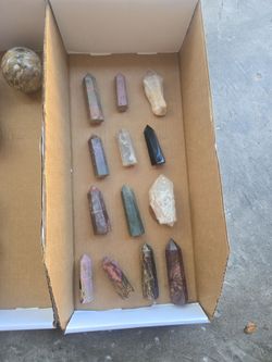 Mixed Crystal Tower Points Collection – 12 Pieces