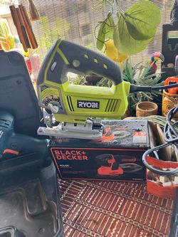 Black and Decker mouse detail sander