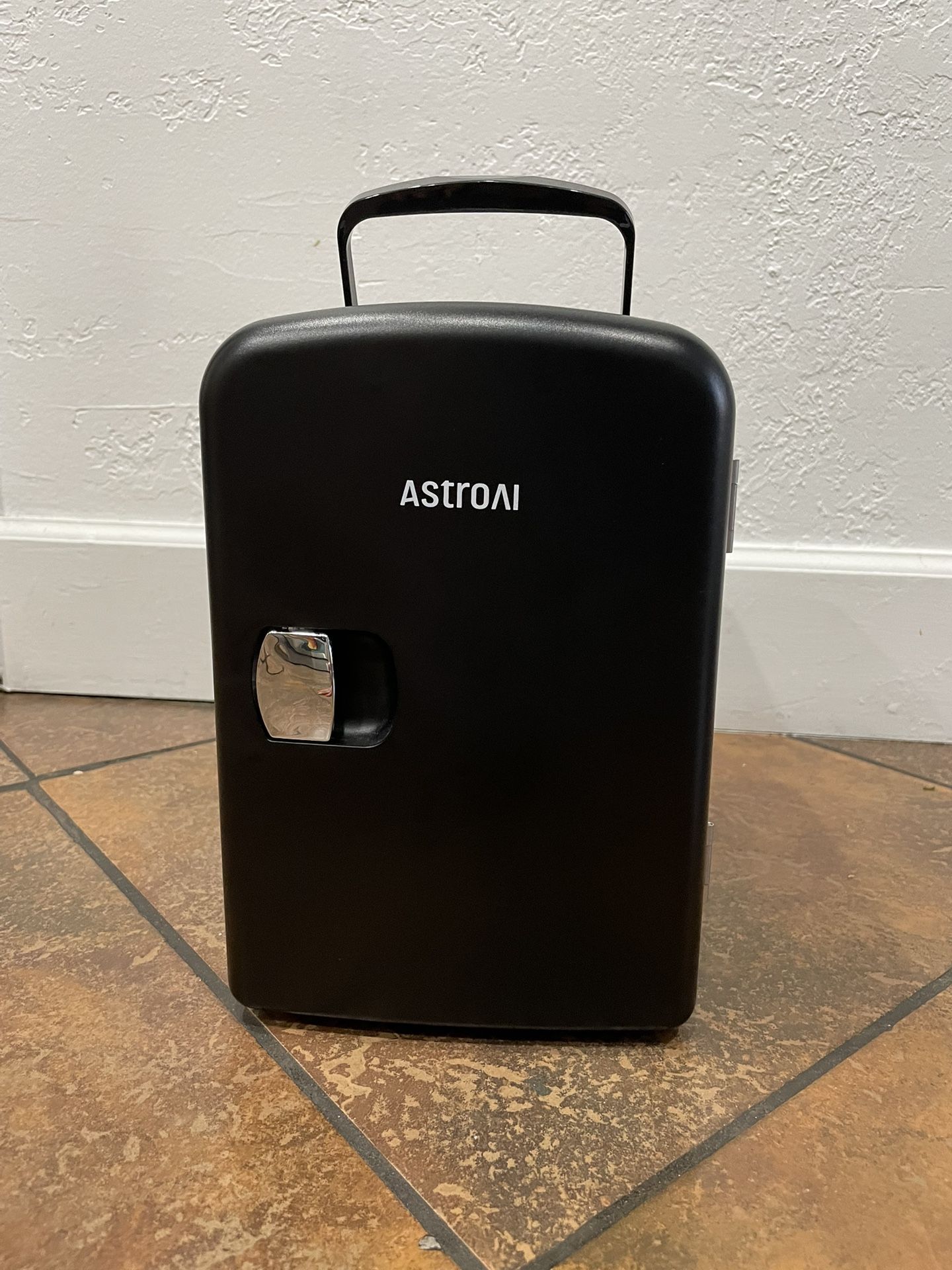 Compact Refrigerator, Portable Mini Fridge