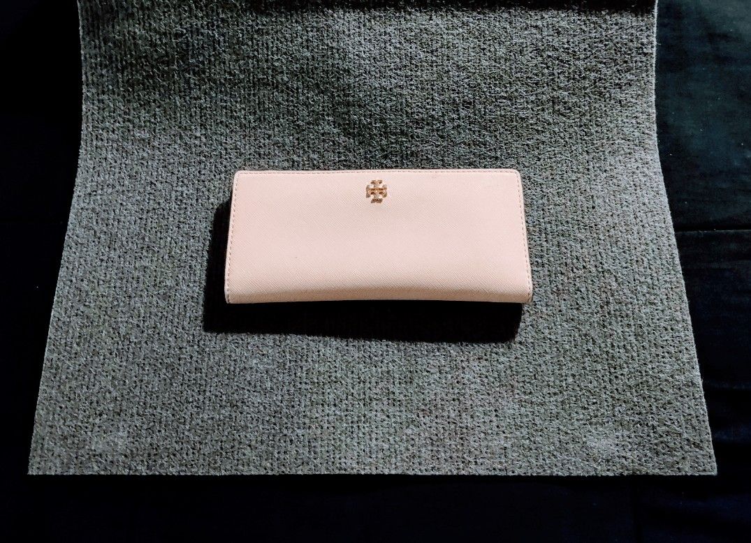 Tory Burch Clutch Style Wallet