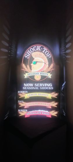 SHOCK TOP LED LIGHT .DODGERS & ANGELS BOBBLEHEADS AVAILABLE. ( ALSO PLENTY OF NEON SIGNS / LIGHTS AVAILABLE FOR SALE )TAP HANDLES