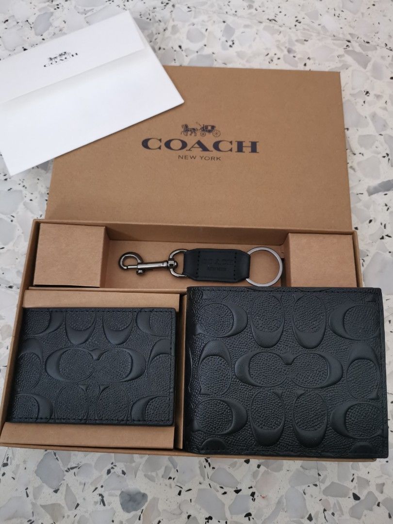 Coach 3 In 1 Wallet Set