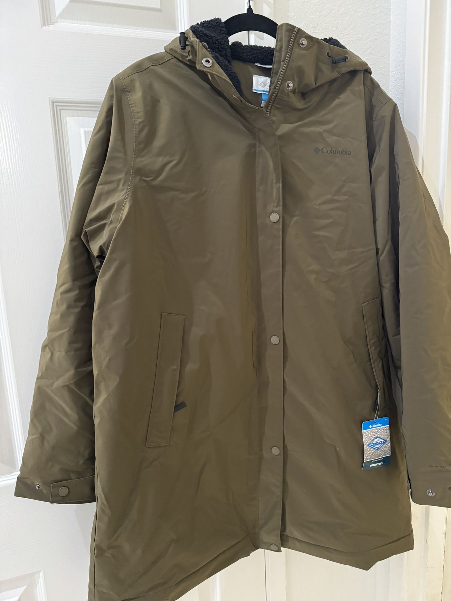 Women’s Columbia Rain Jacket