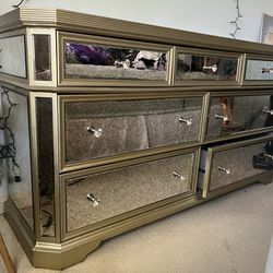Fancy Dresser 