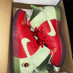 Sb Nike Strawberry Cough